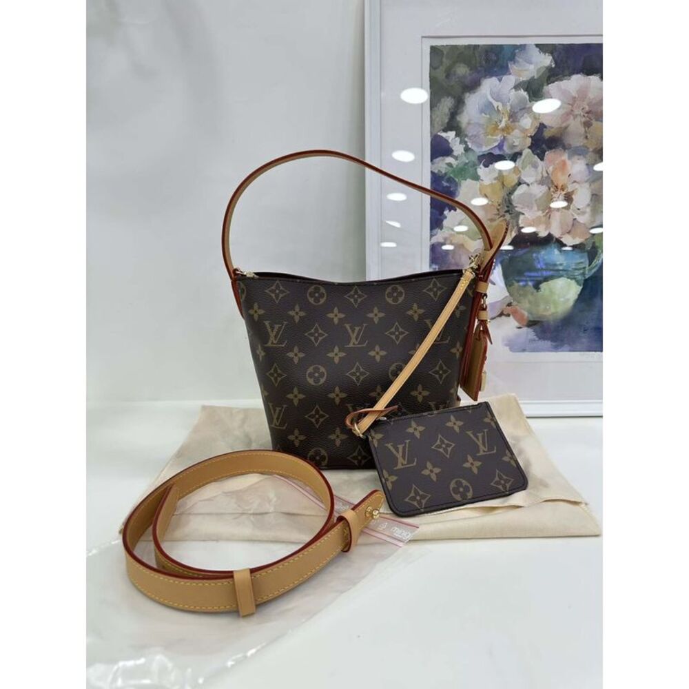 Louis Vuitton Women Pre-Loved Bag Brand New Condition